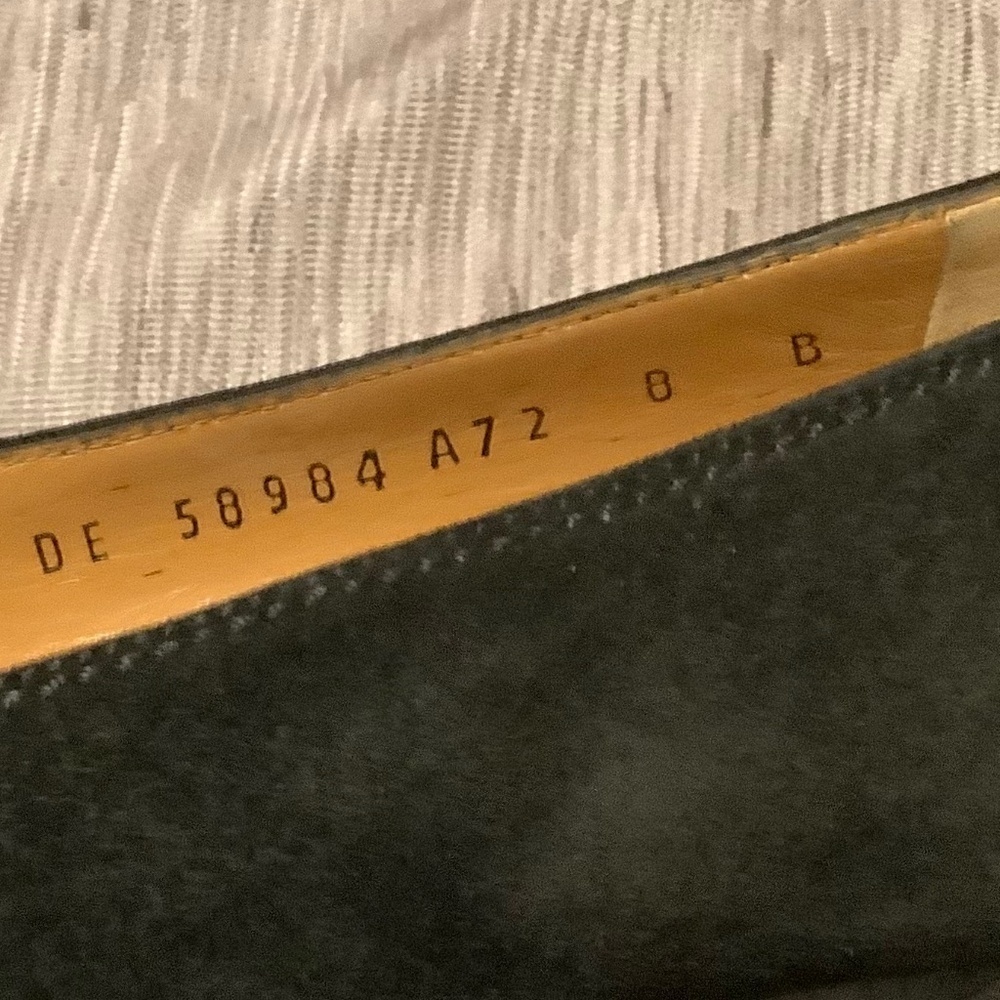 Ferragamo Black Suede Loafer Pumps Heels Sz 8 - Picture 6 of 14